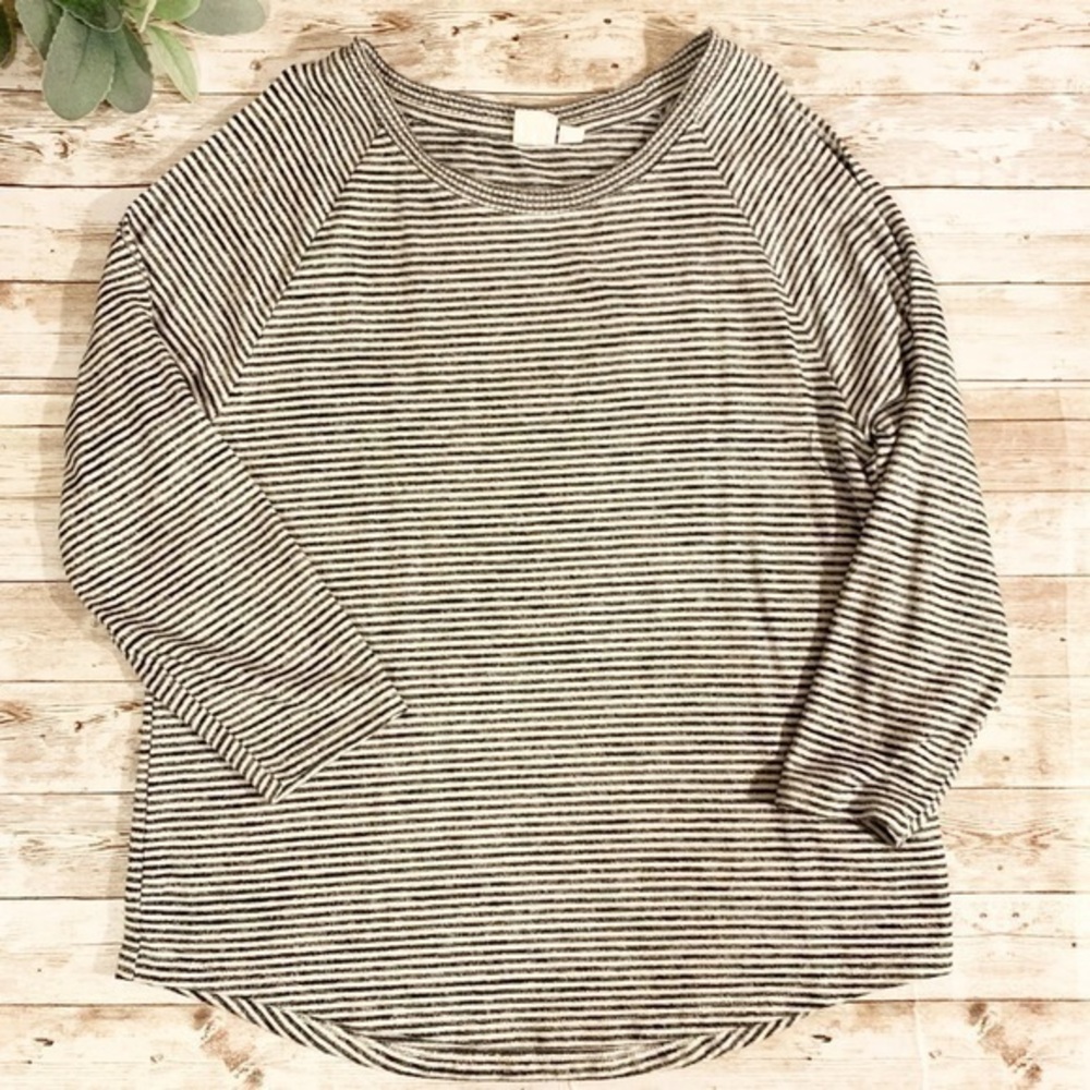 GAP OPEN SHOULDERS